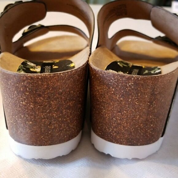 𝅺Kensie Floral Buckled Slip On Wedge Sandals Wenda Model Compare to Birkenstock - Picture 8 of 8